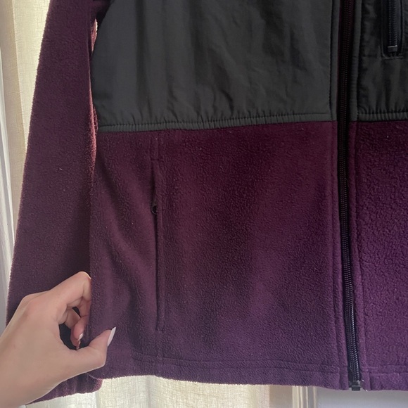 Columbia Zip-Up Fleece Jacket - Picture 5 of 8